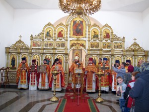 Молебен  в защиту веры, поруганных святынь, Церкви и ее доброго имени в храме святого апостола Андрея Первозванного