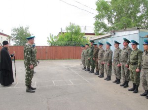 Преосвященный Владыка Филипп поздравил с Днём пограничника личный состав и ветеранов Пограничной службы