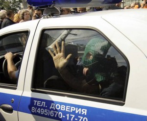 «PUSSТЬ СИДЯТ»