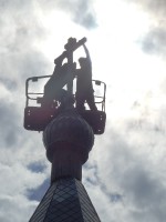 Воздвижение креста на колокольню храма в с. Нижнекаменке