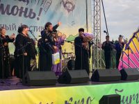 Епископ Филипп и епископ Николай приняли участие в работе фестиваля «Играй, гармонь», который прошел  в «Заволокинской деревне»