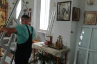Ремонт и покраска окон в кочковском храме
