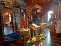 Литургия в храме в честь Покрова Пресвятой Богородицы с. Верх-Каргата Здвинского района